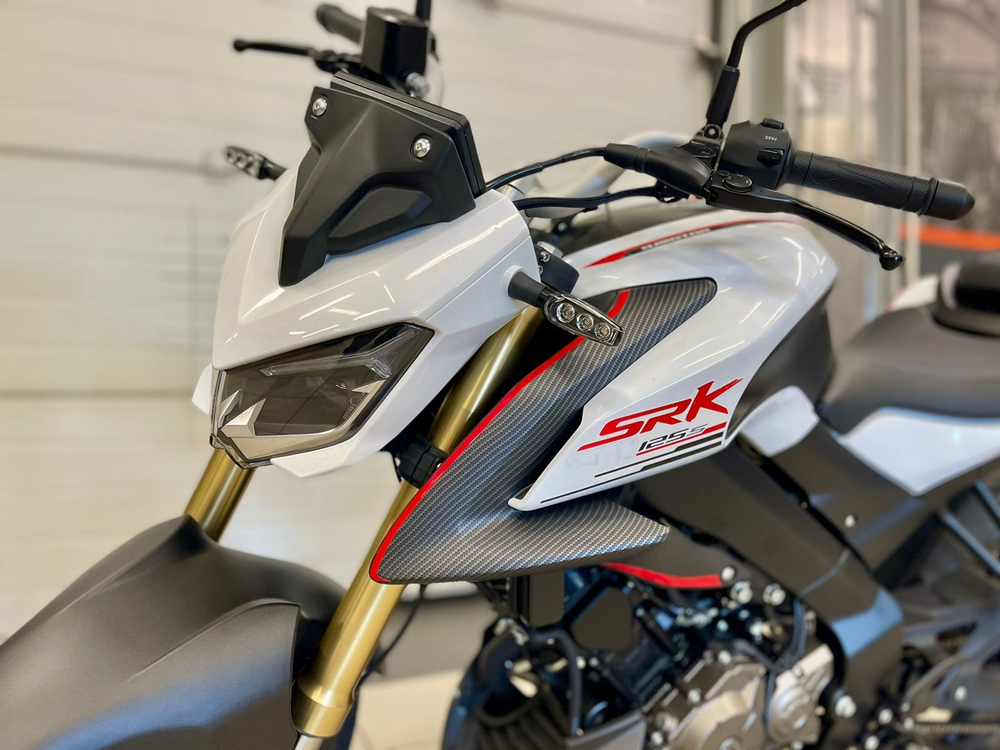 QJMOTOR SRK 125 S (White)