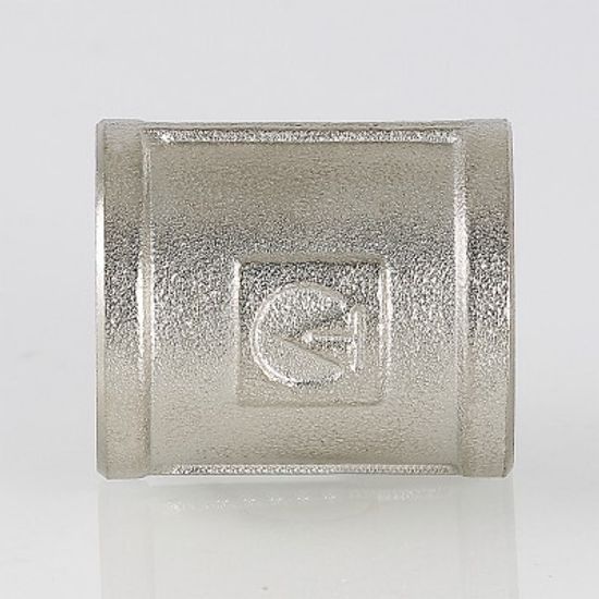 Муфта соединительная Valtec 1 1/4" ВР с внутренней резьбой латунная никелированная VTr.270.N.0007