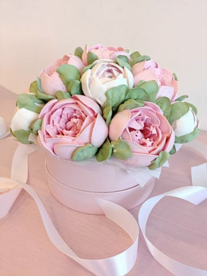 Коробка "Пионы" 16 см