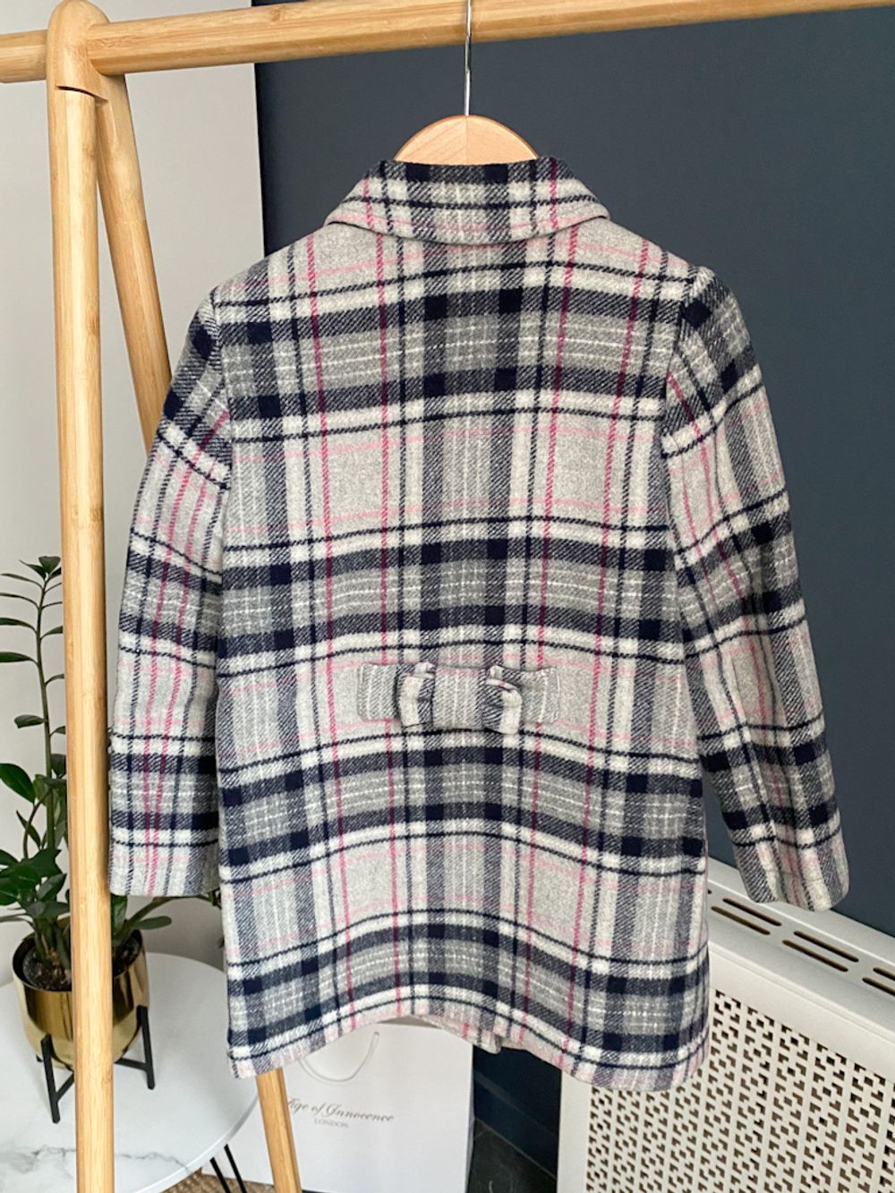 Шестяное пальто Armani, 116