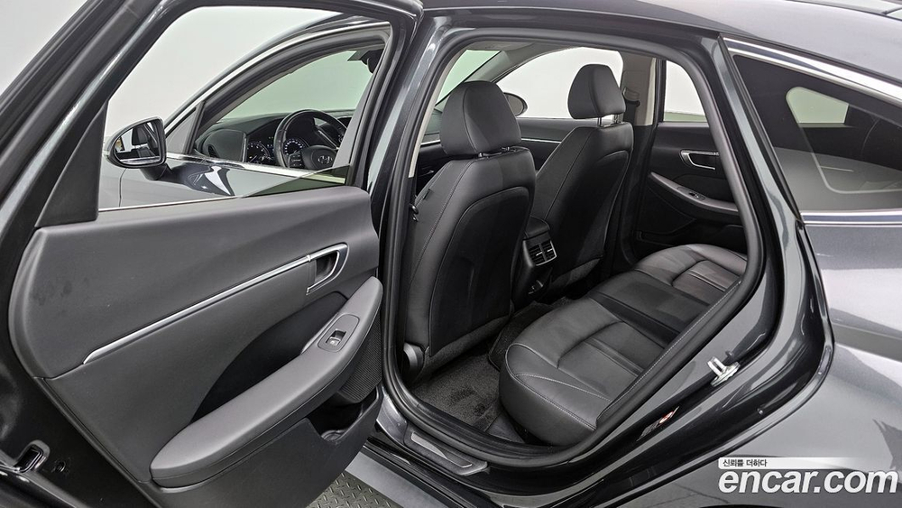Hyundai Sonata (DN8) 2.0 (04.2021)