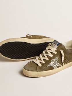 Super Star in green suede with glitter star and cream heel tab