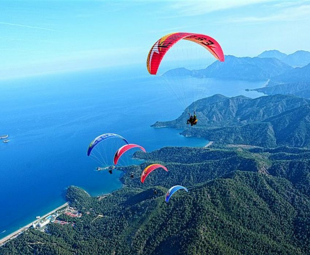 Параглайдинг с горы Яссы на высоте 800 м