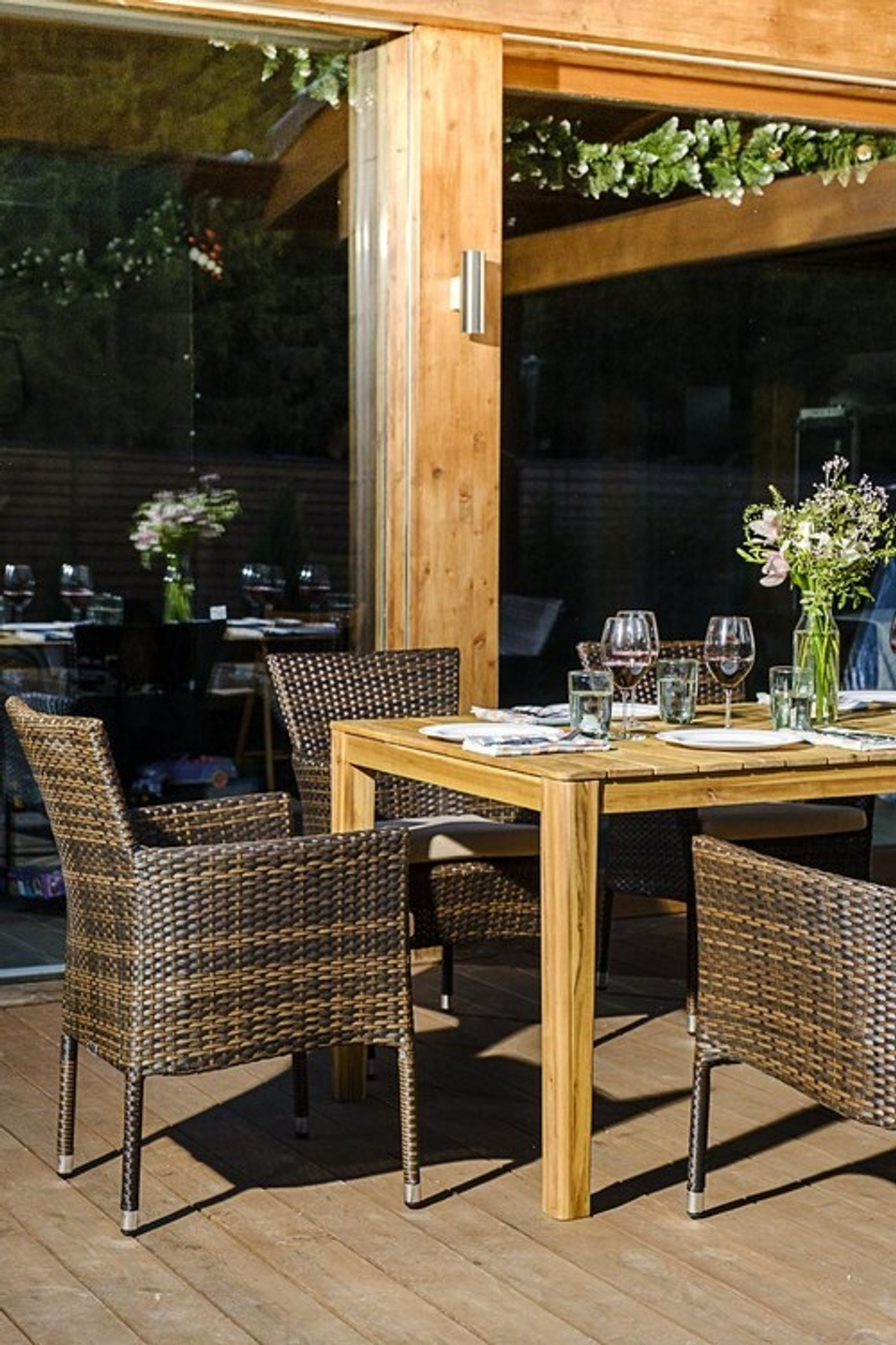 Обеденный комплект AURA 170 см на 6 персон с креслами