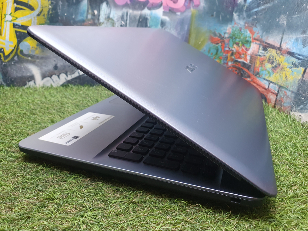 Ноутбук Asus Pentium/4Gb