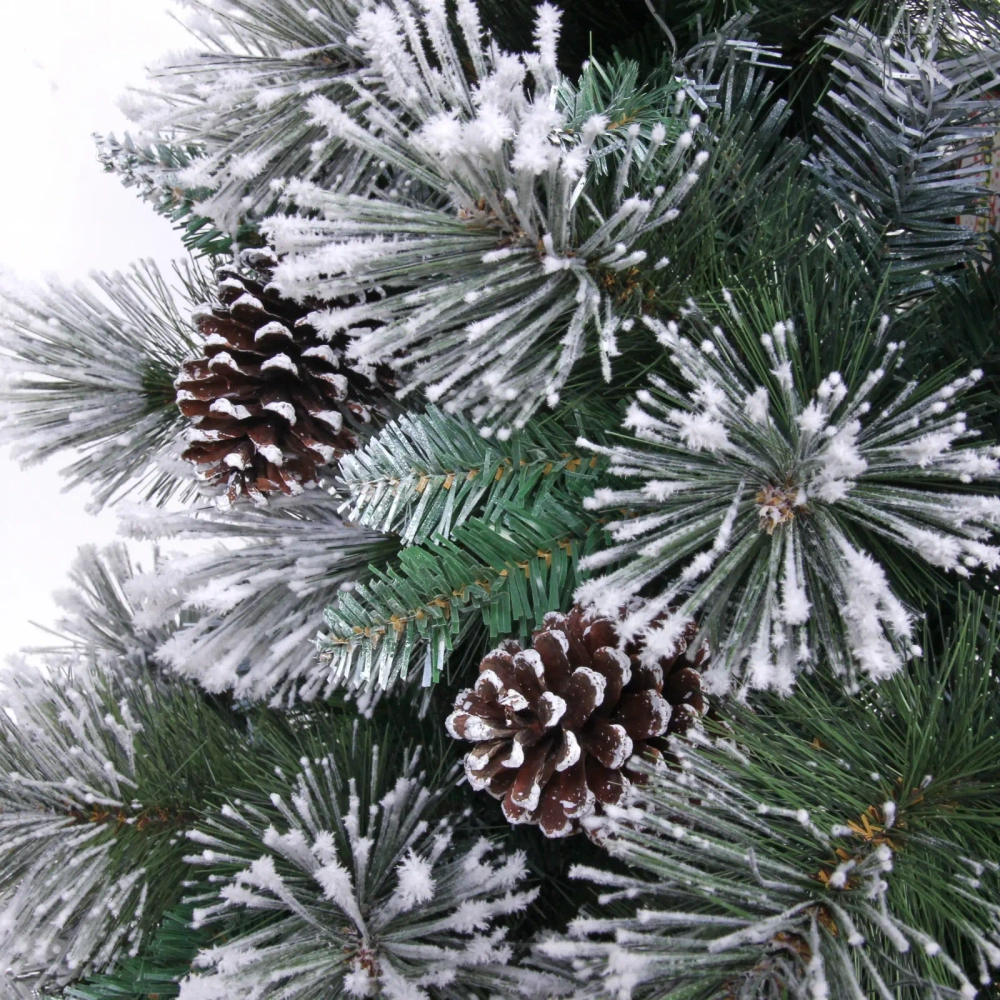 Ёлка «Царица леса» 180 см,ПВХ+леска, с белым напылением+шишки (698 веток) (SZ1017-180)