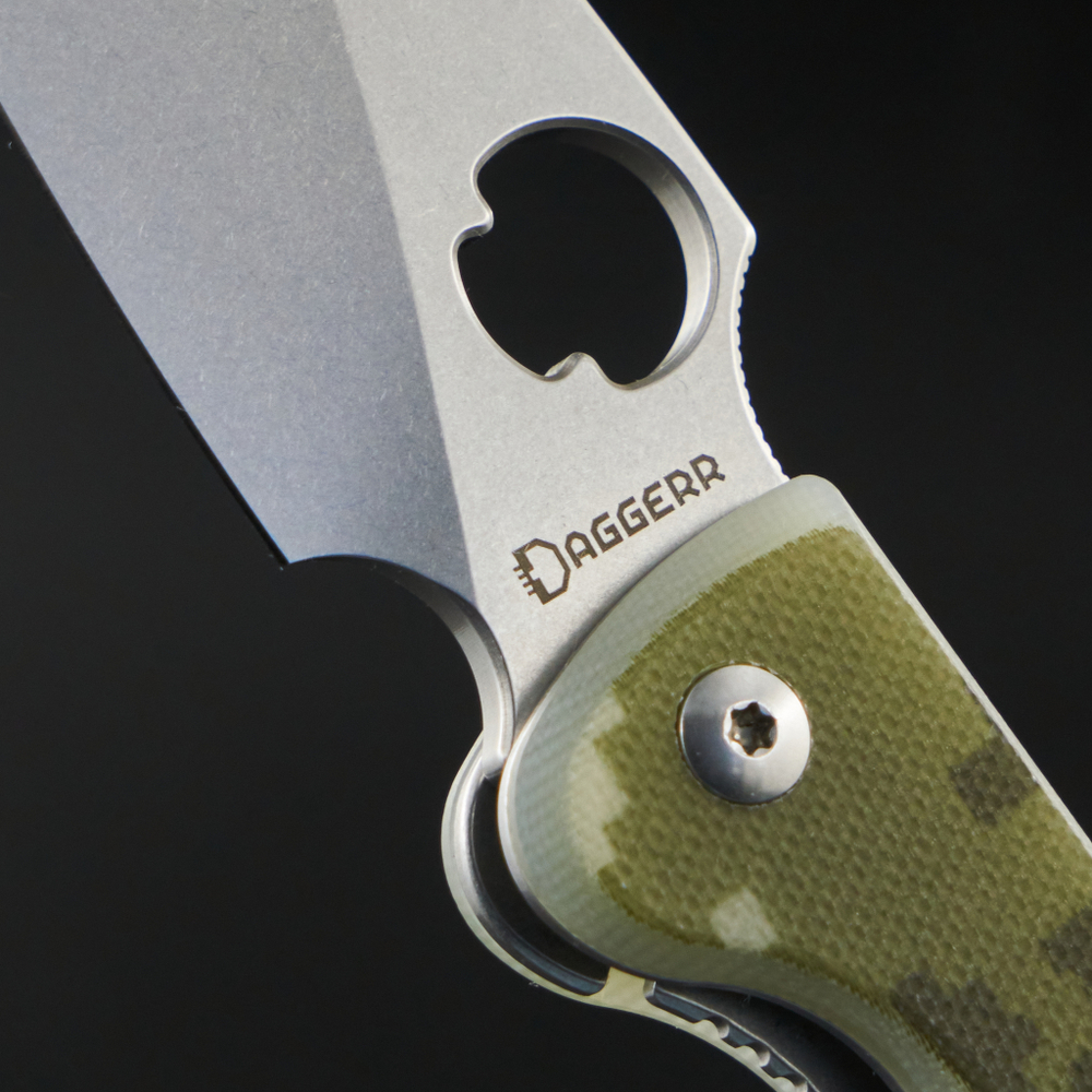 Нож складной Daggerr Sting Camo SW D2