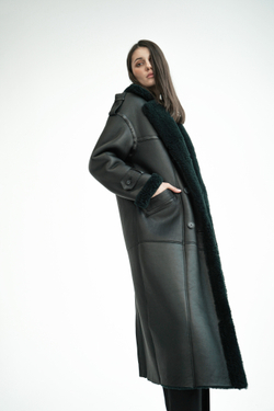 Дубленка-пальто темно-зеленая