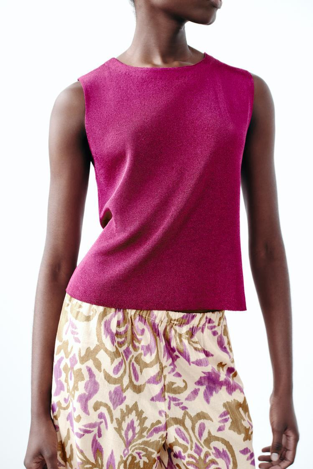 ZARA ОДНОТОННЫЙ ТРИКОТАЖНЫЙ ТОП С БЛЕСТЯЩЕЙ НИТЬЮ, БАКЛАЖАНОВЫЙ