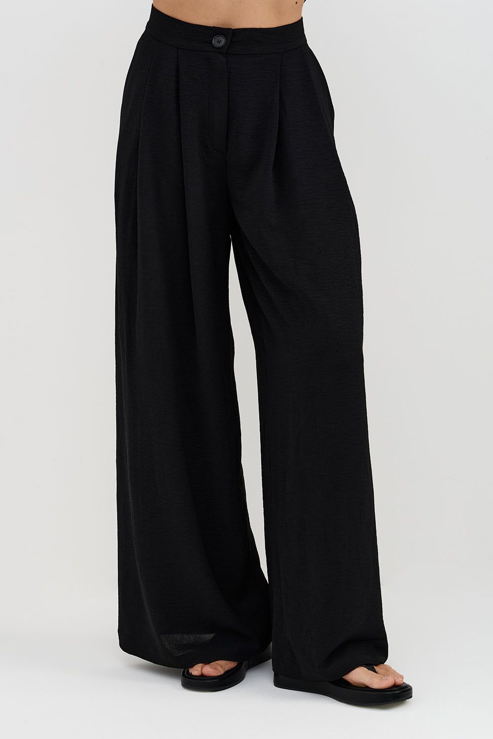 Брюки палаццо свободного кроя черного цвета