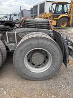 МАЗ 6430 6x4 Седельный тягач 643028-520-012 (Дизельный, 11,7 л, 428 л.с., МТ)