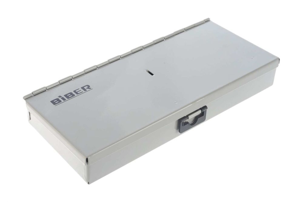 БИБЕР 90221 Набор метчиков и плашек 32 предмета (M3/М4/М5/М6/М8/М10/M12) (8/16)