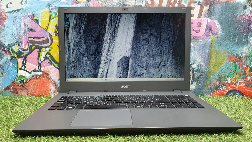 Ноутбук Acer Pentium/6Gb/920M 2Gb/FHD/Aspire E5-573G-P3K9 NX.MVMER.089/Windows 10