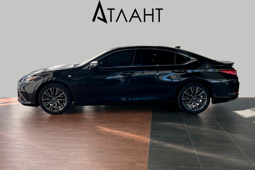 Lexus ES250, 2020 год