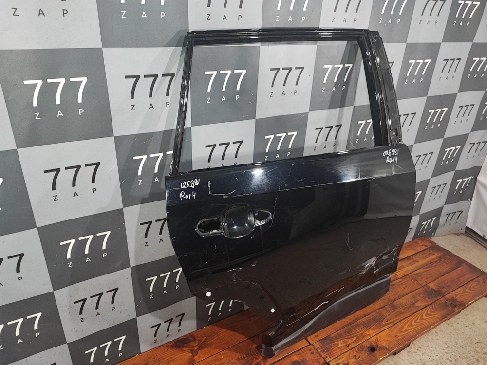 Дверь задняя правая Toyota RAV4 V (XA50) 18-нв Б/У Оригинал 6700342190