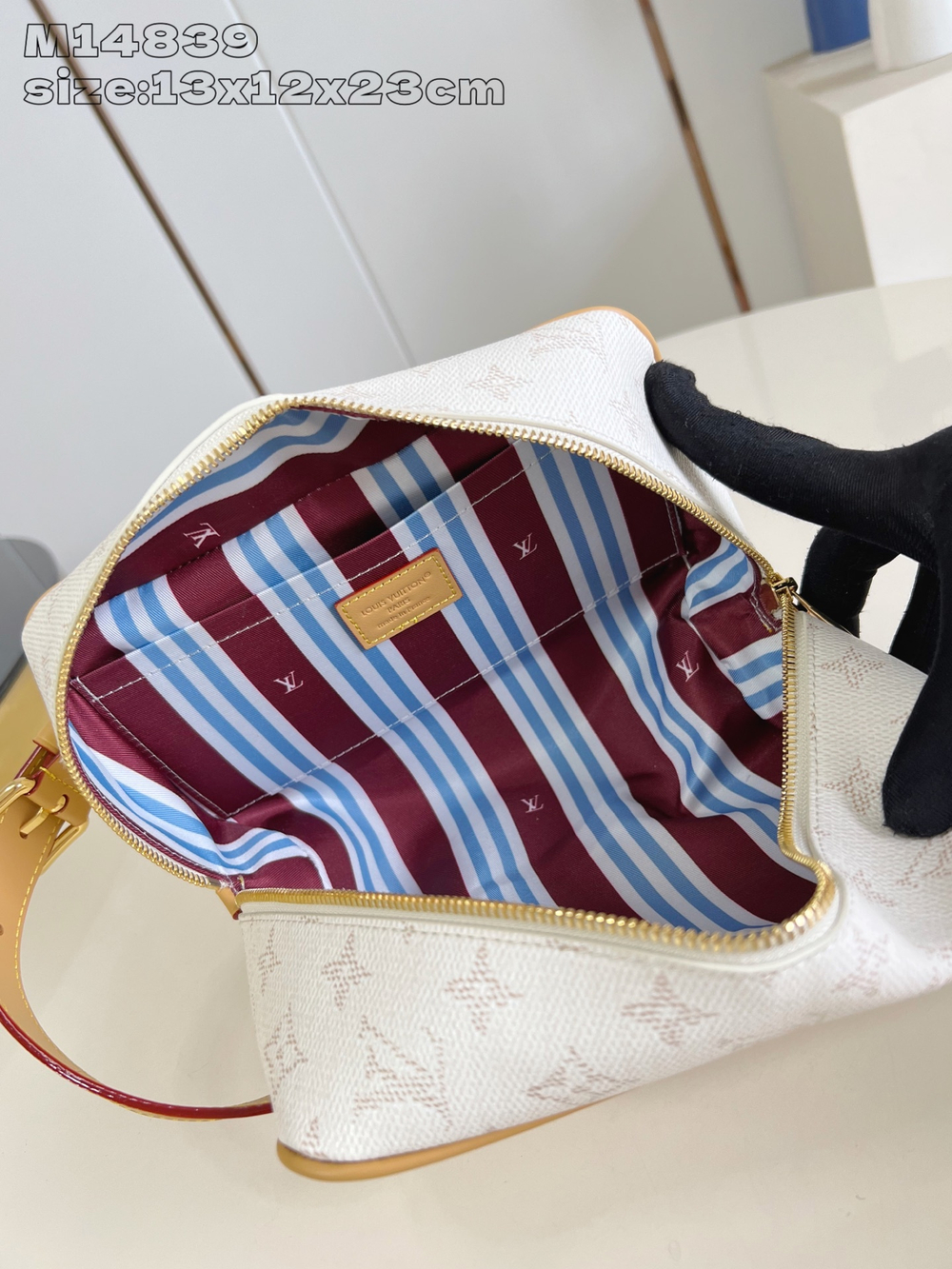 Louis Vuitton Locker Dopp Kit
