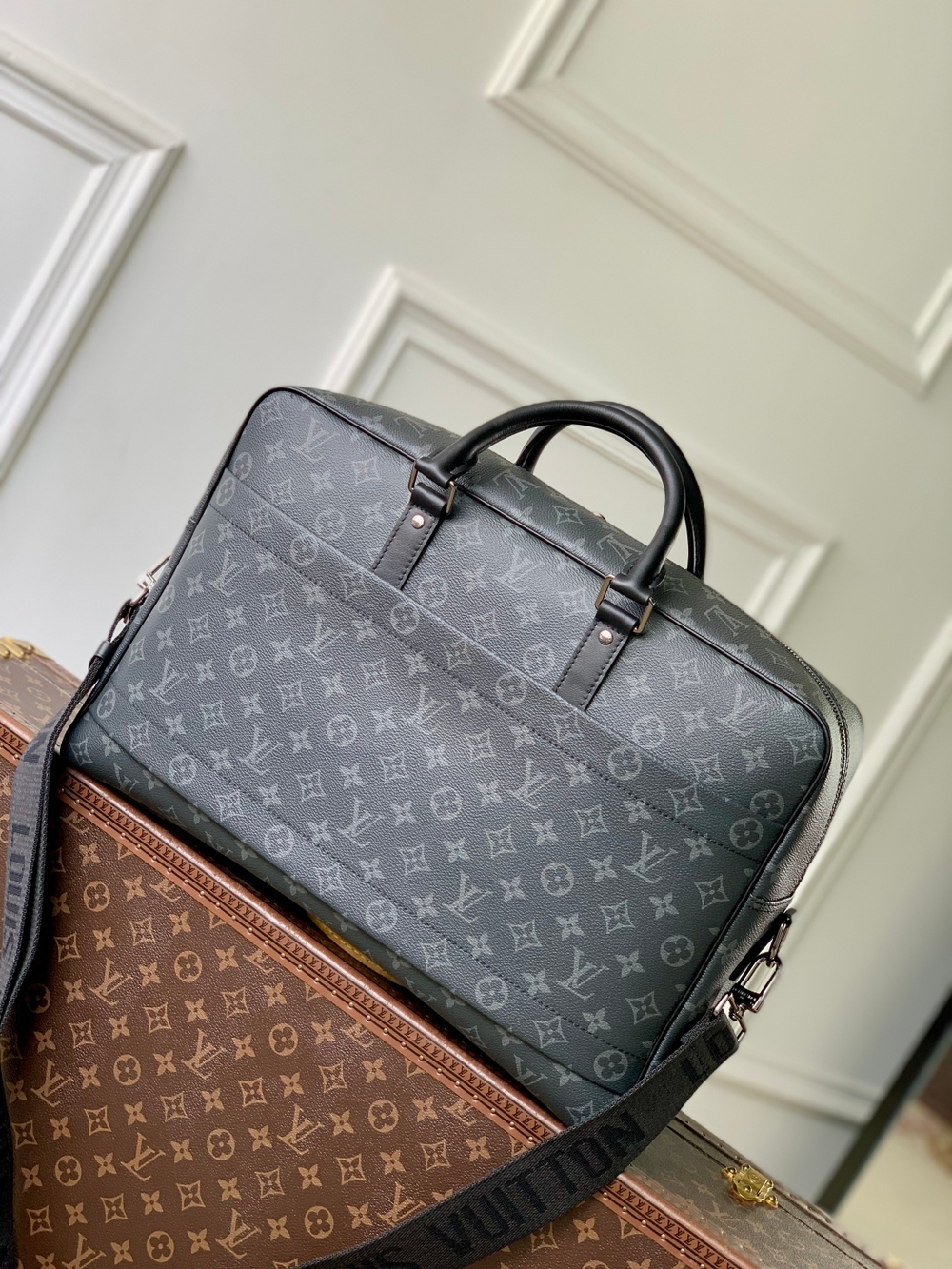 Louis Vuitton Weekender Bag