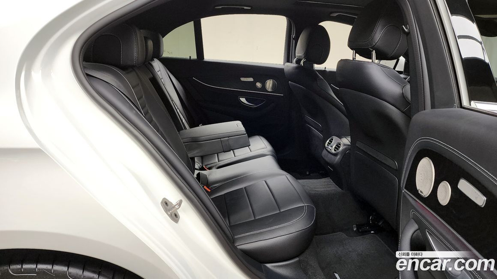 Mercedes-Benz E-Class W213 E220d 4MATIC AMG Line (06.2023)