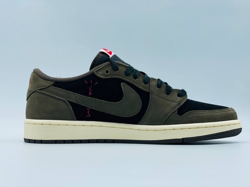 Кроссовки коллаборация Travis Scott x Air Jordan 1 Retro Low OG SP