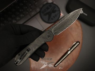 Складной нож Civivi Elementum Button C2103DS3 c клинком из стали Stainless Damascus, рукоять карбон