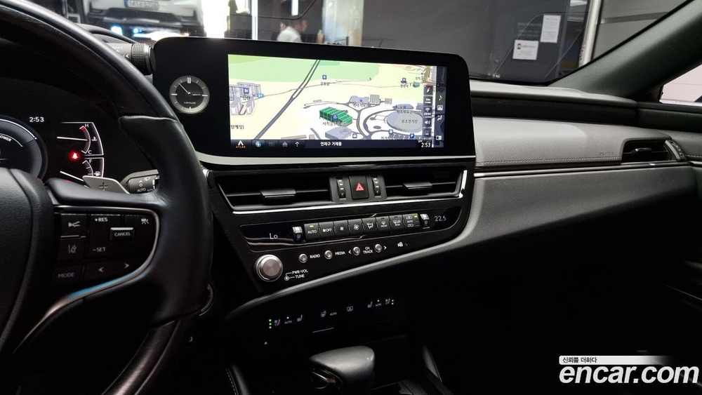 Lexus ES300h 7 Generation Luxury Plus (02.2022)