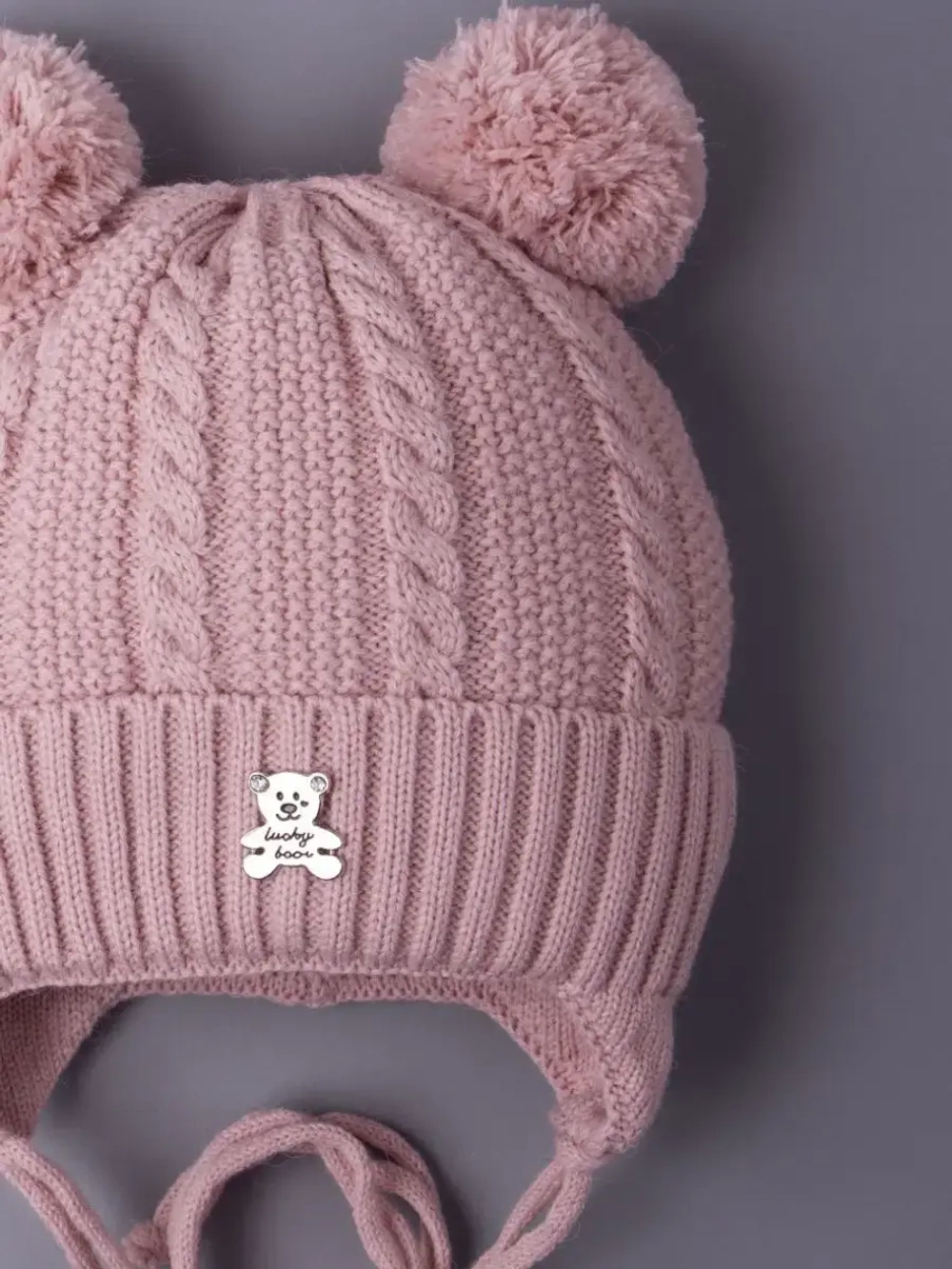 Шапка детская вязаная демисезонная на завязках