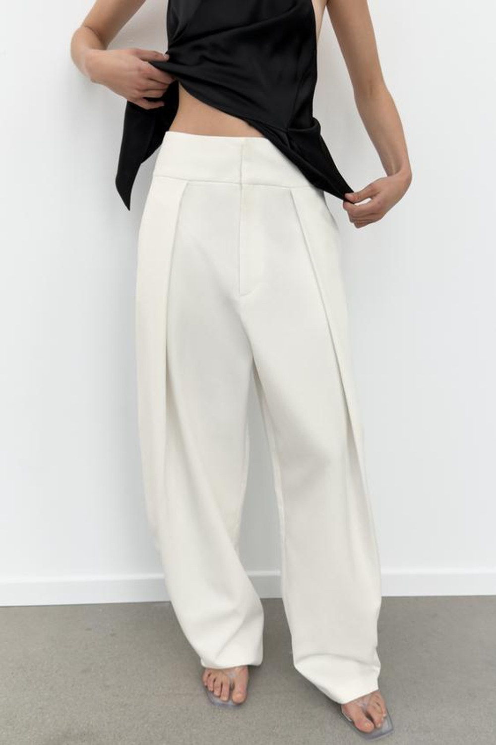 ZARA БРЮКИ BALLOON С ЗАЩИПАМИ, ЭКРЮ