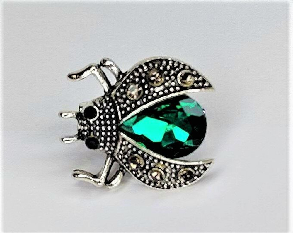 Брошь. Украшение  брошка "Жук" с зеленым камнем. Символом перерождения, начала новой жизни.