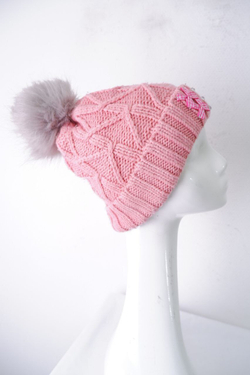 Шапка с помпоном