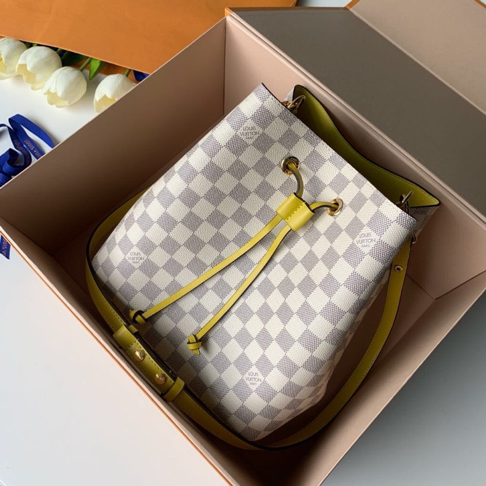 Louis Vuitton NeoNoe MM