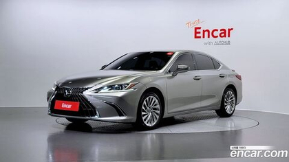 Lexus ES300h 7 Generation Luxury Plus (03.2023)