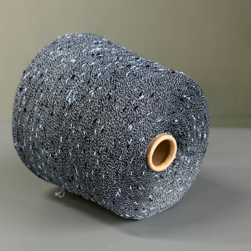 Пряжа DI VE NODINOTWEED (73% вискоза, 27% па) 1450м/100гр, ночное небо