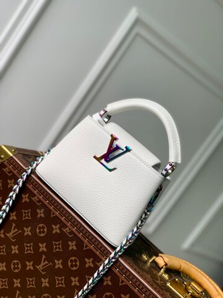 Louis Vuitton Capucines Mini