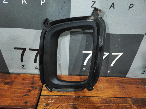 Накладка ПТФ левая Kia Sorento 2 (XM) 12-20 Б/У Оригинал 865232P510