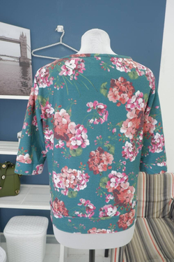 Блузка Bestia с цветами 42 размер