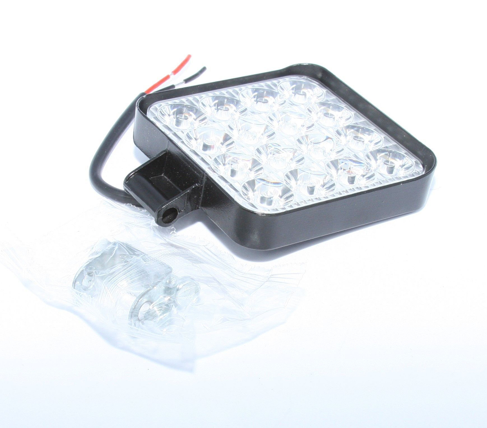 Фара светодиодная 12-24v (80мм х 80мм)