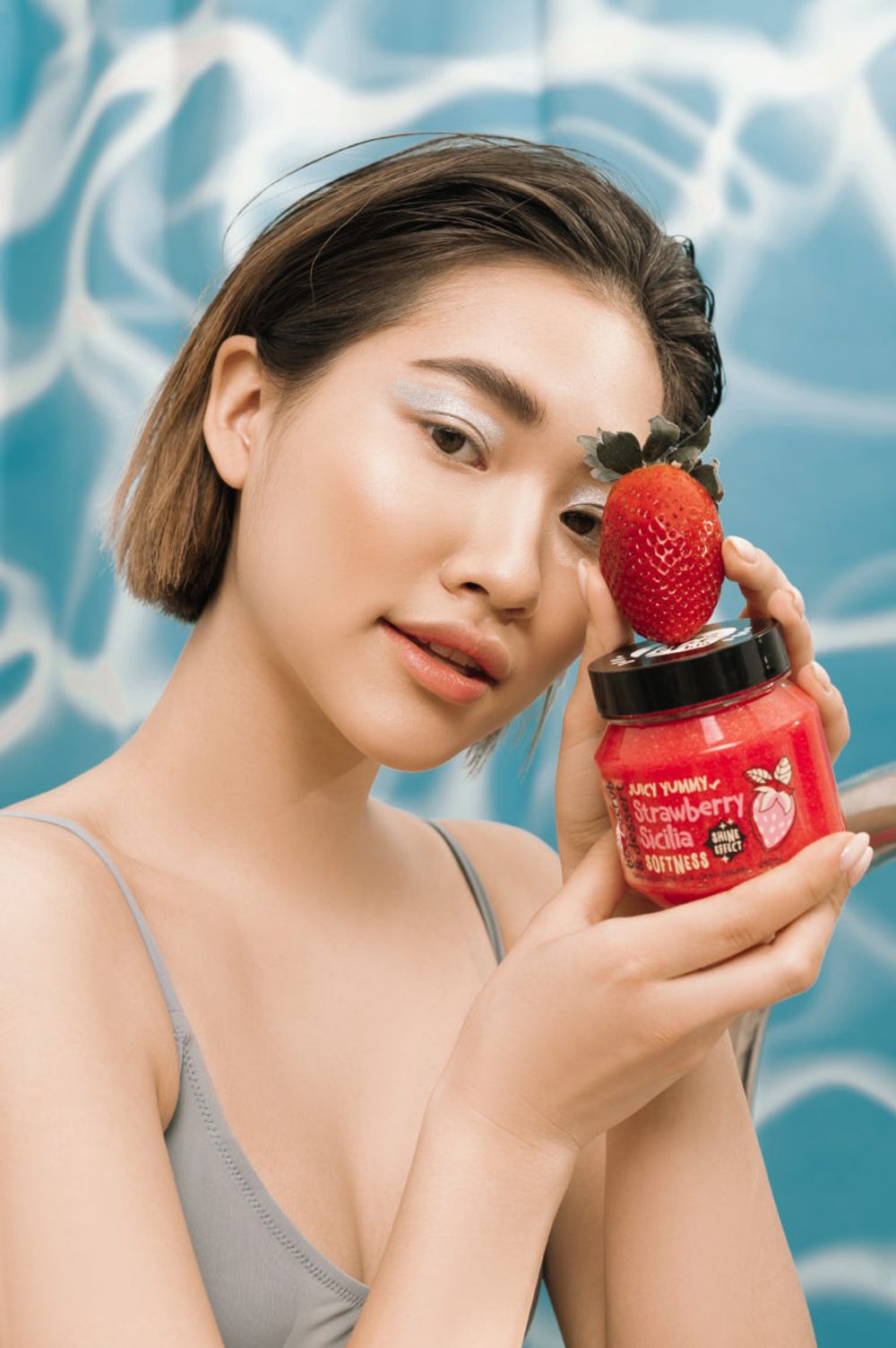 MonoLove Bio Strawberry Sicilia Скраб-десерт для тела "Смягчающий" 250ml