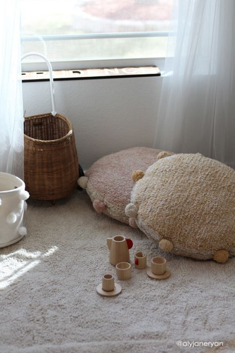 Подушка Lorena Canals Floor Cushion Bubbly Vintage Nude (Ø48 см)