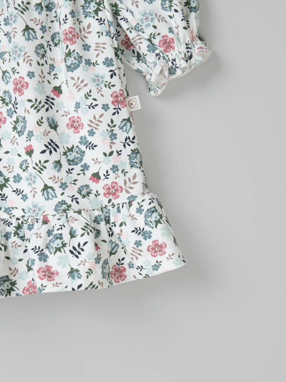 Платье с оборкой "Цветы" 0+
