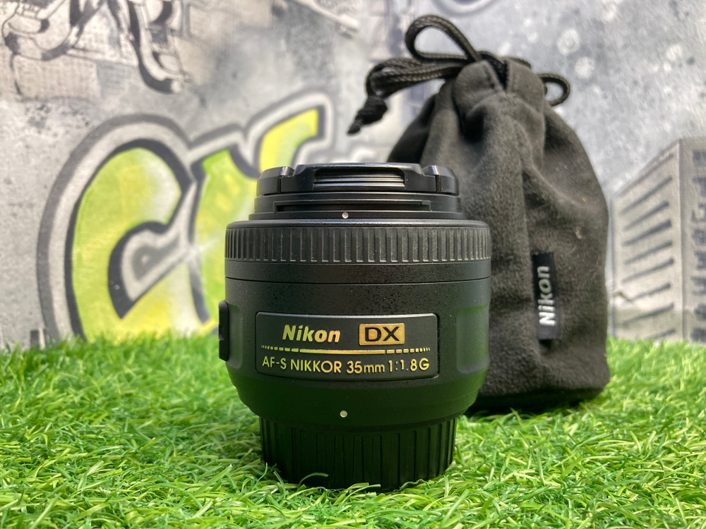 Nikon 35mm 1.8G AF-S DX Nikkor