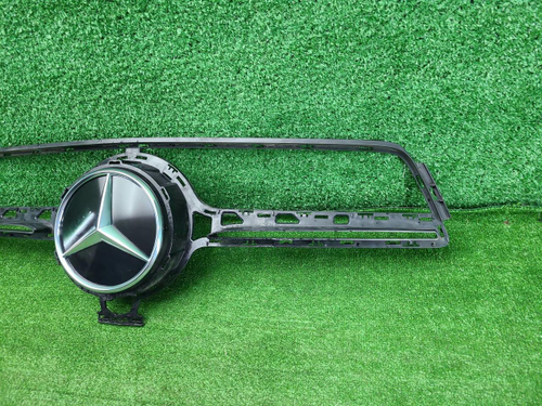 Решетка радиатора Mercedes GLE V167 (2018-2024)