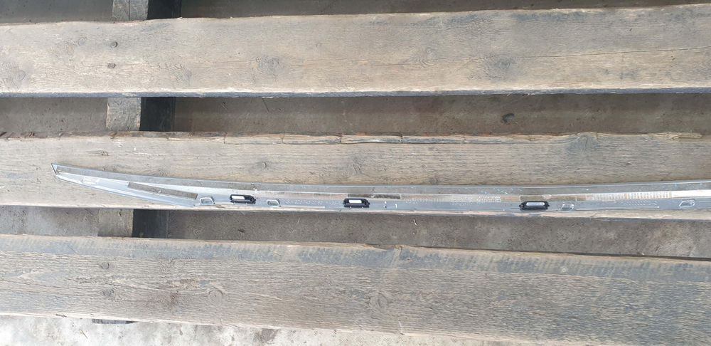 Молдинг крышки багажника Mercedes C (W205) 14-23 Б/У Оригинал A2057430082