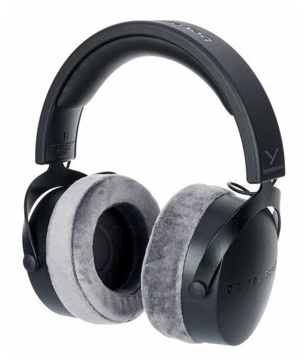 beyerdynamic DT 700 PRO X