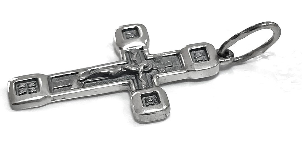 Ювелирный крест из серебра с чернением