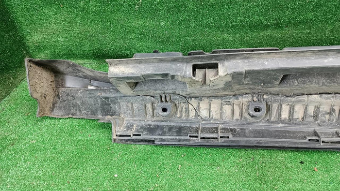 Наклад порога левая Mercedes ML GLE W166 (2011-2018)