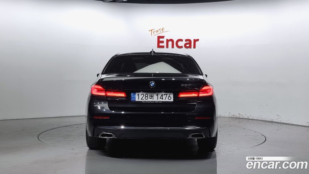 BMW 5 Series (G30) 520i Luxury (04.2023)