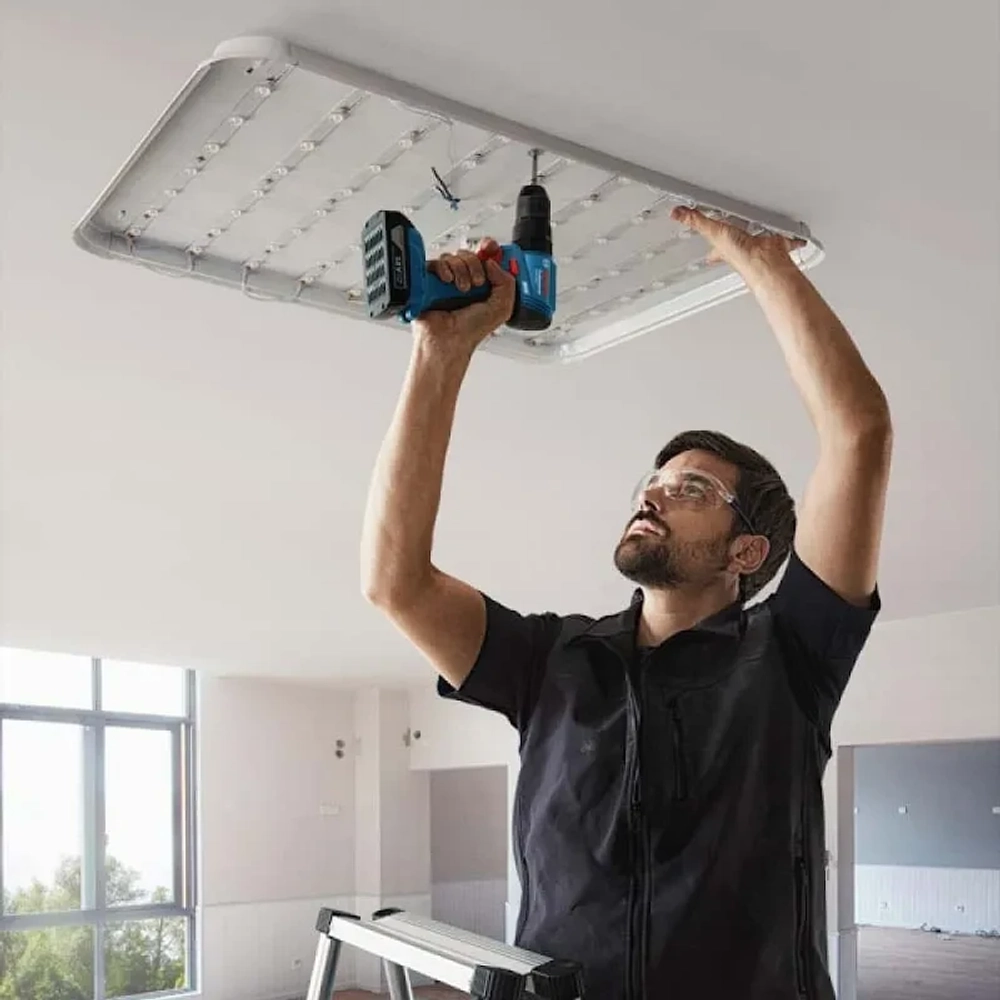 Bosch GSB 185-LI Professional аккумуляторная дрель-шуруповерт (2 x 2 Ач, ЗУ) 06019K3100