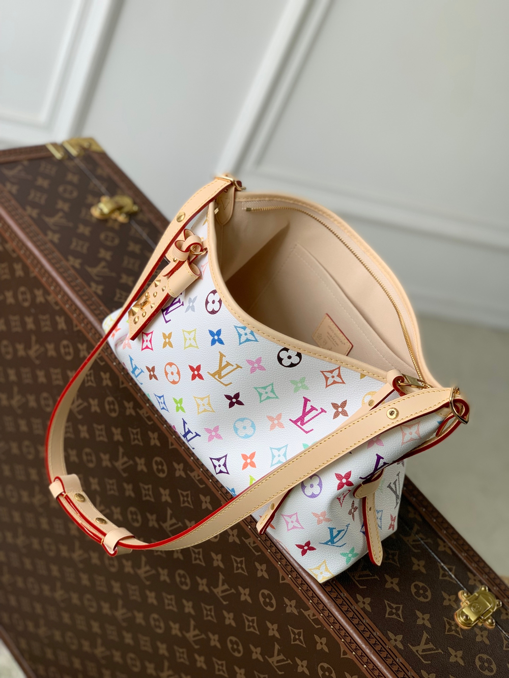 Louis Vuitton CarryAll East West