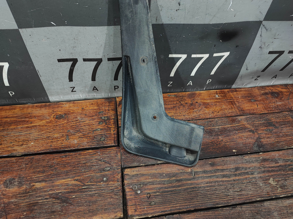 Брызговик задний правый Kia Sportage 4 (QL) 18-22 Б/У Оригинал 86842F1500