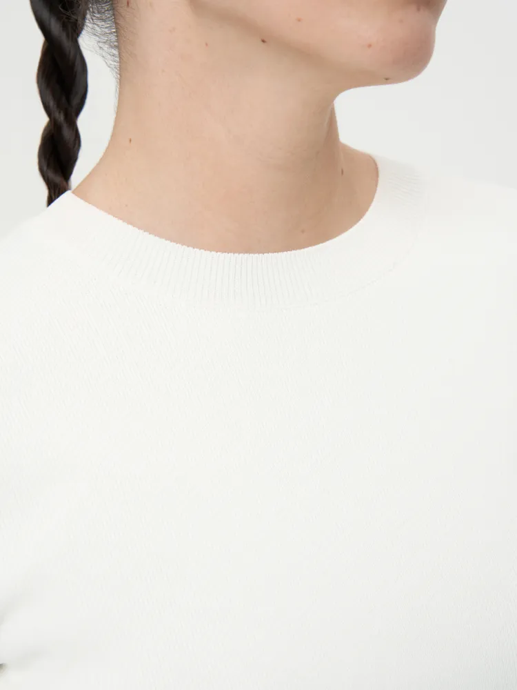 Белый укороченный лонгслив из вискозы